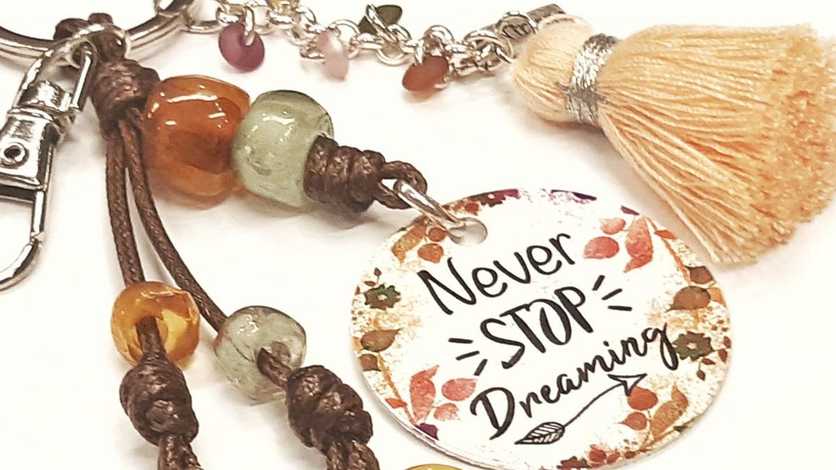 llavero cuelgabolsos