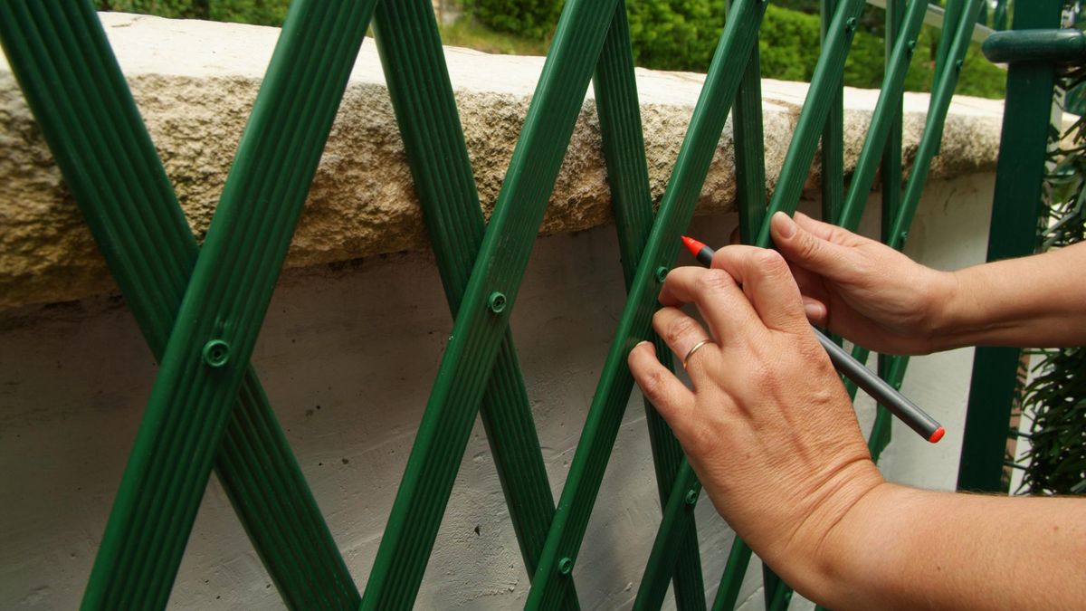 Instalación de celosía en jardín paso 2