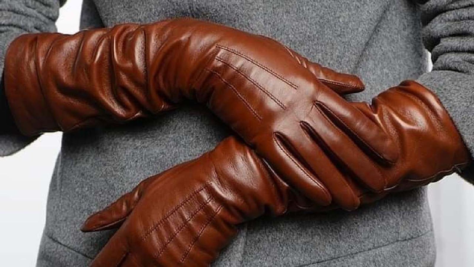 Los guantes largos de cuero son uno de los accesorios más sofisticados que existen