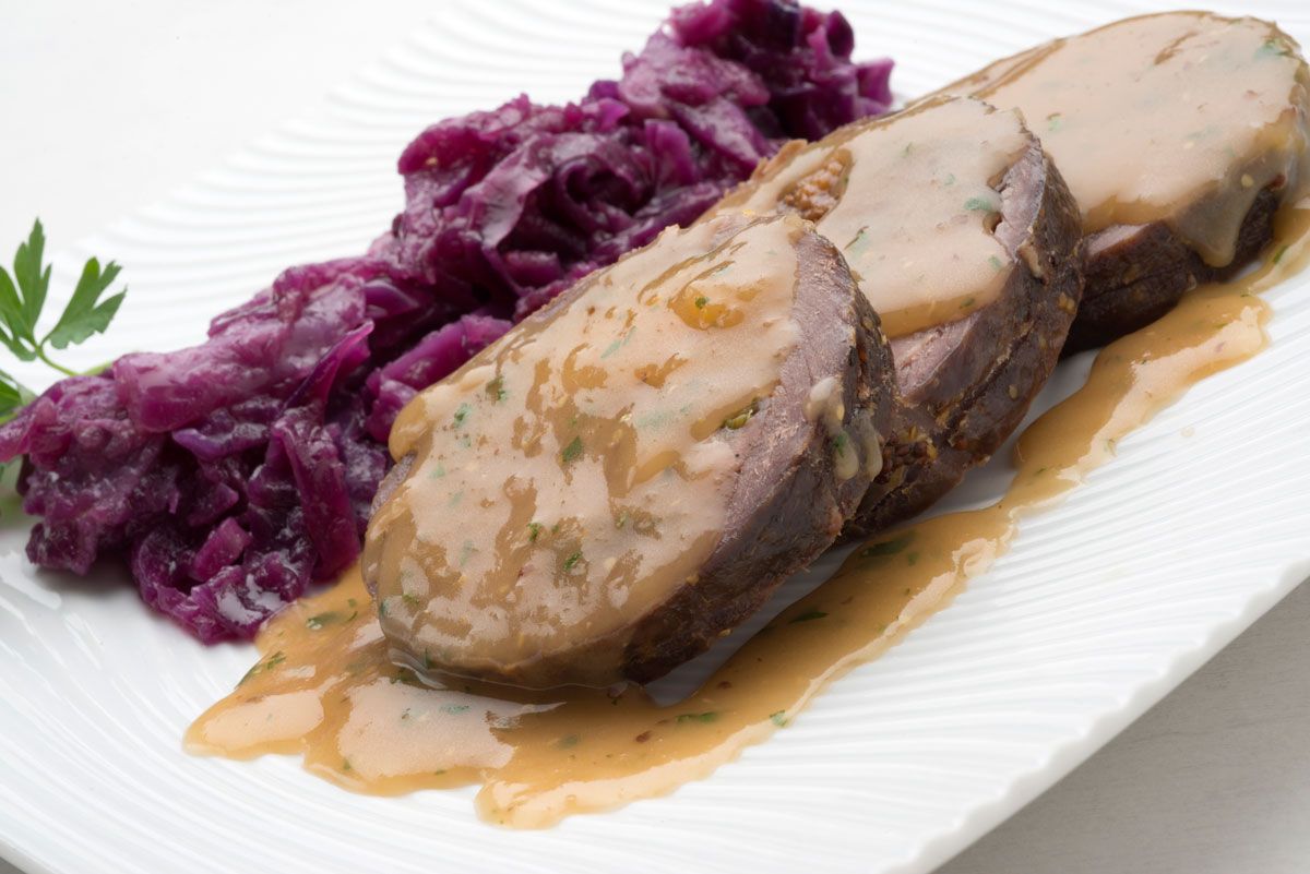 5475 1 Ternera rellena con lombarda, manzana y bacon (860) xl