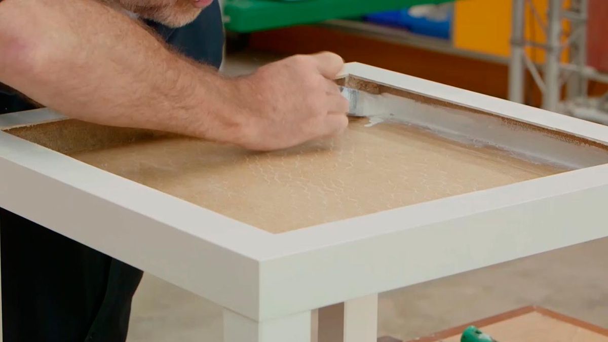 Cómo hacer una mesa de luz paso 6