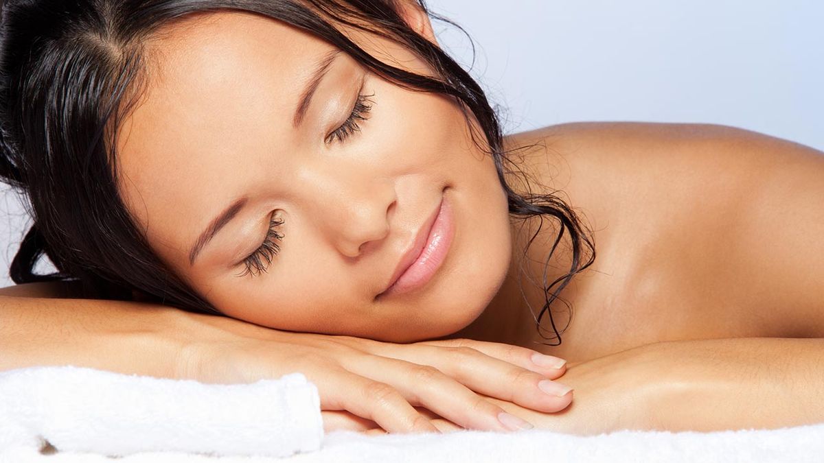 6 mitos sobre el pelo dormir pelo humedo