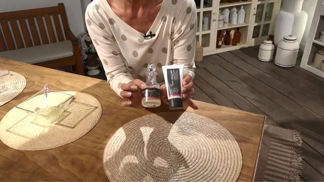 exfoliante casero para el cuidado de las manos crema aceite rosa mosqueta