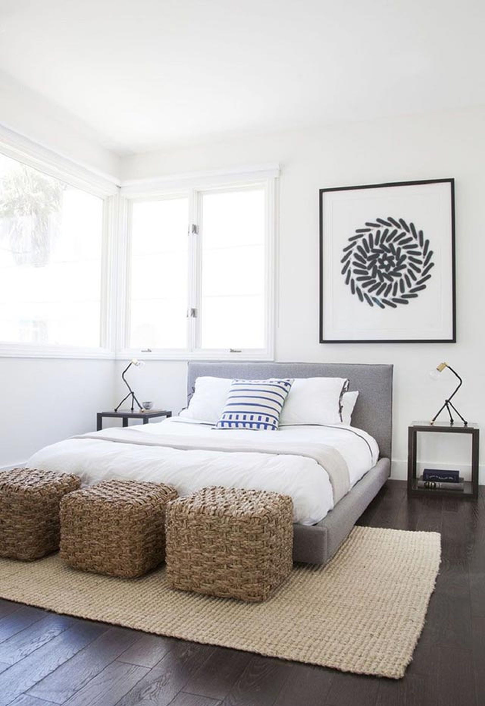 Ideas originales para decorar el pie de cama del dormitorio 9