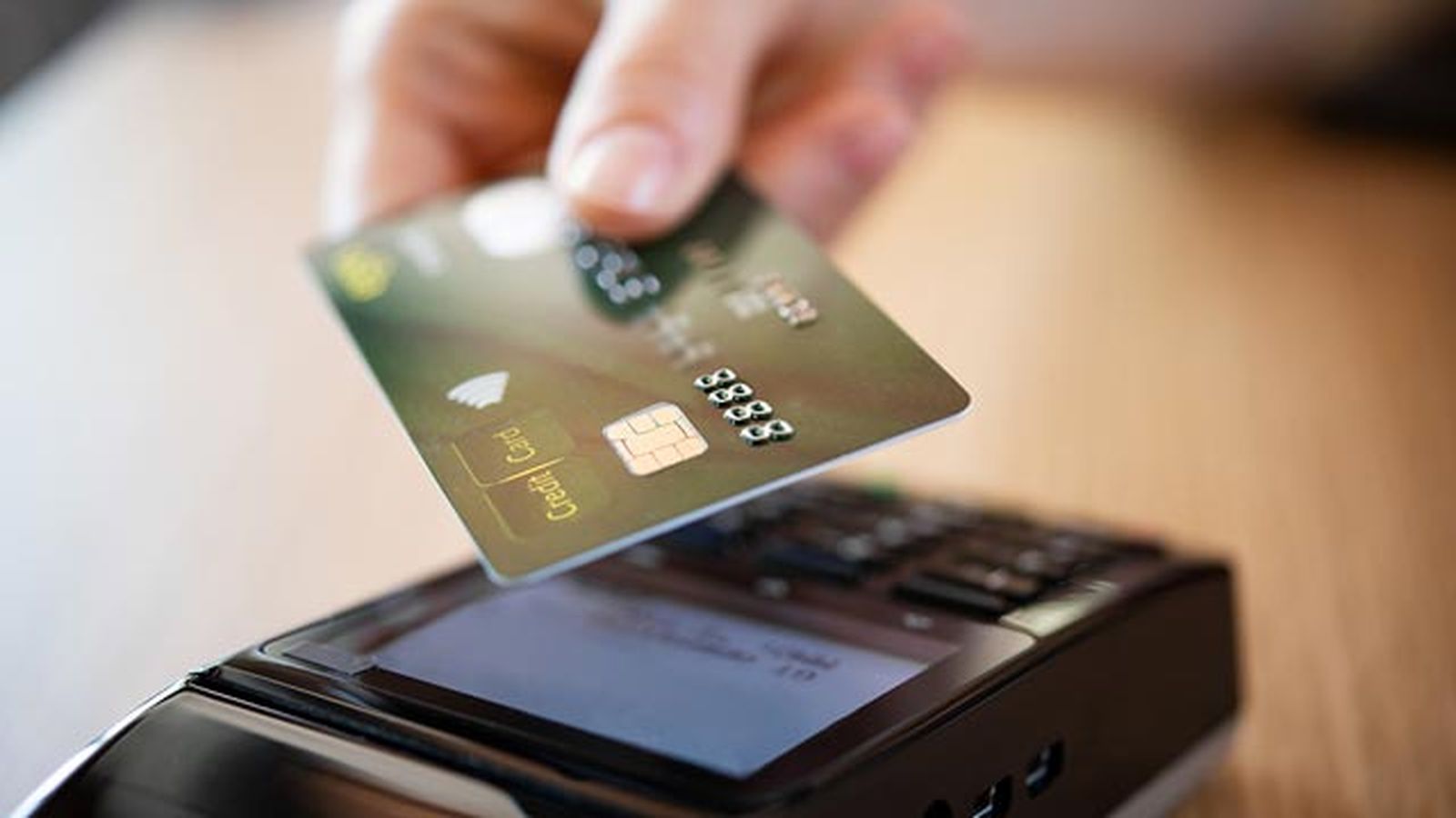 diferencia entre tarjeta de credito y debito economia