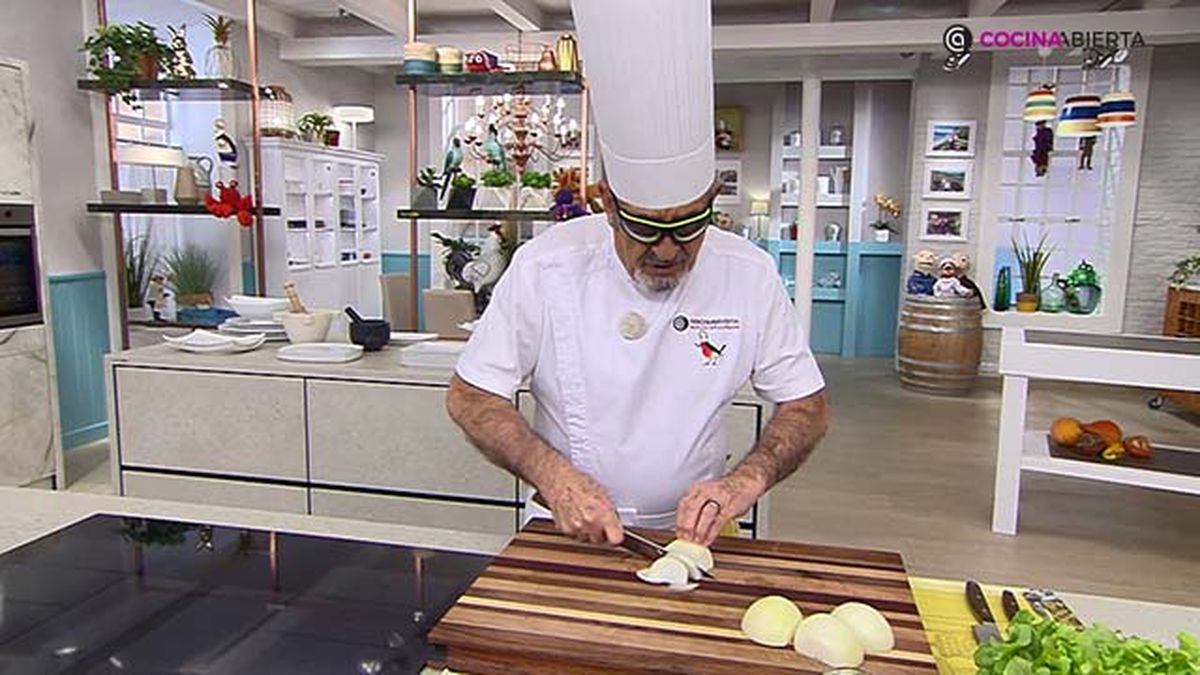 receta quiche salchichas cebolla ka paso 9