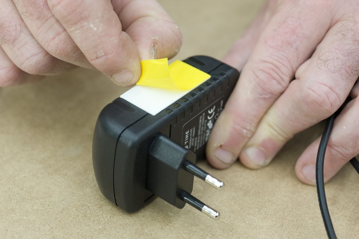 brico 0643 marco leds paso 14