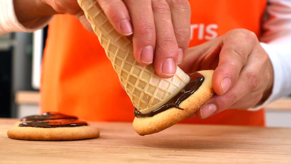 Receta de sombreros de bruja para Halloween  paso 4