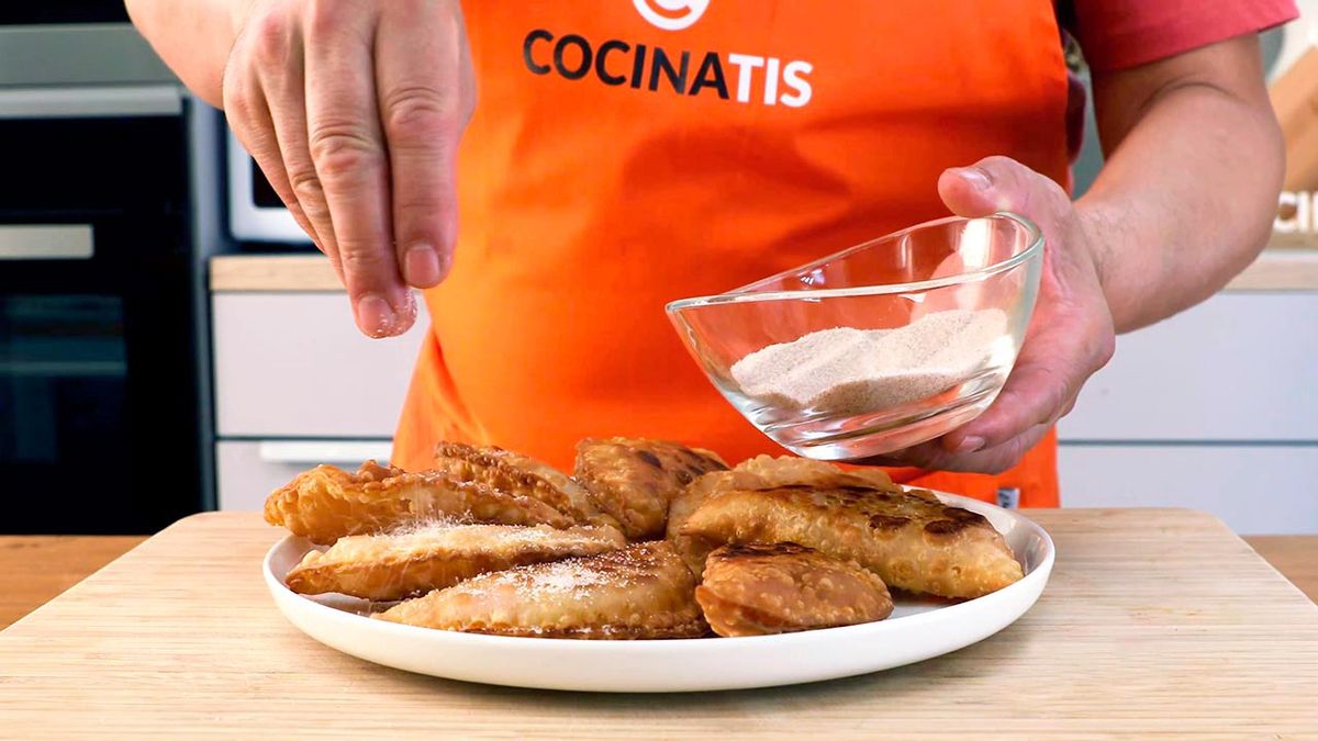 Receta de empanadillas de frutas  paso 5