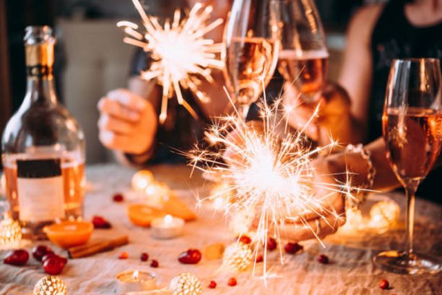 Cómo preparar la casa para las cenas de Navidad trucos para ganar espacio 17