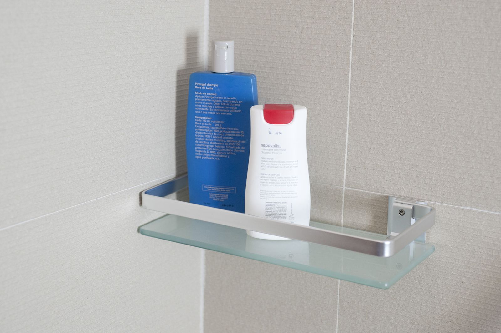 Bricomania 709 Fijar accesorios de bano p10