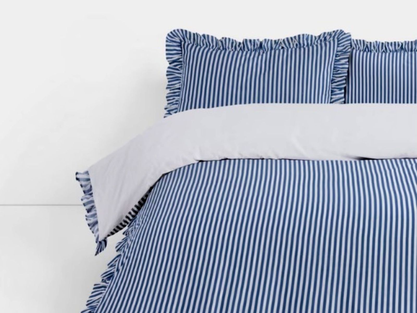 Colcha de rayas azules