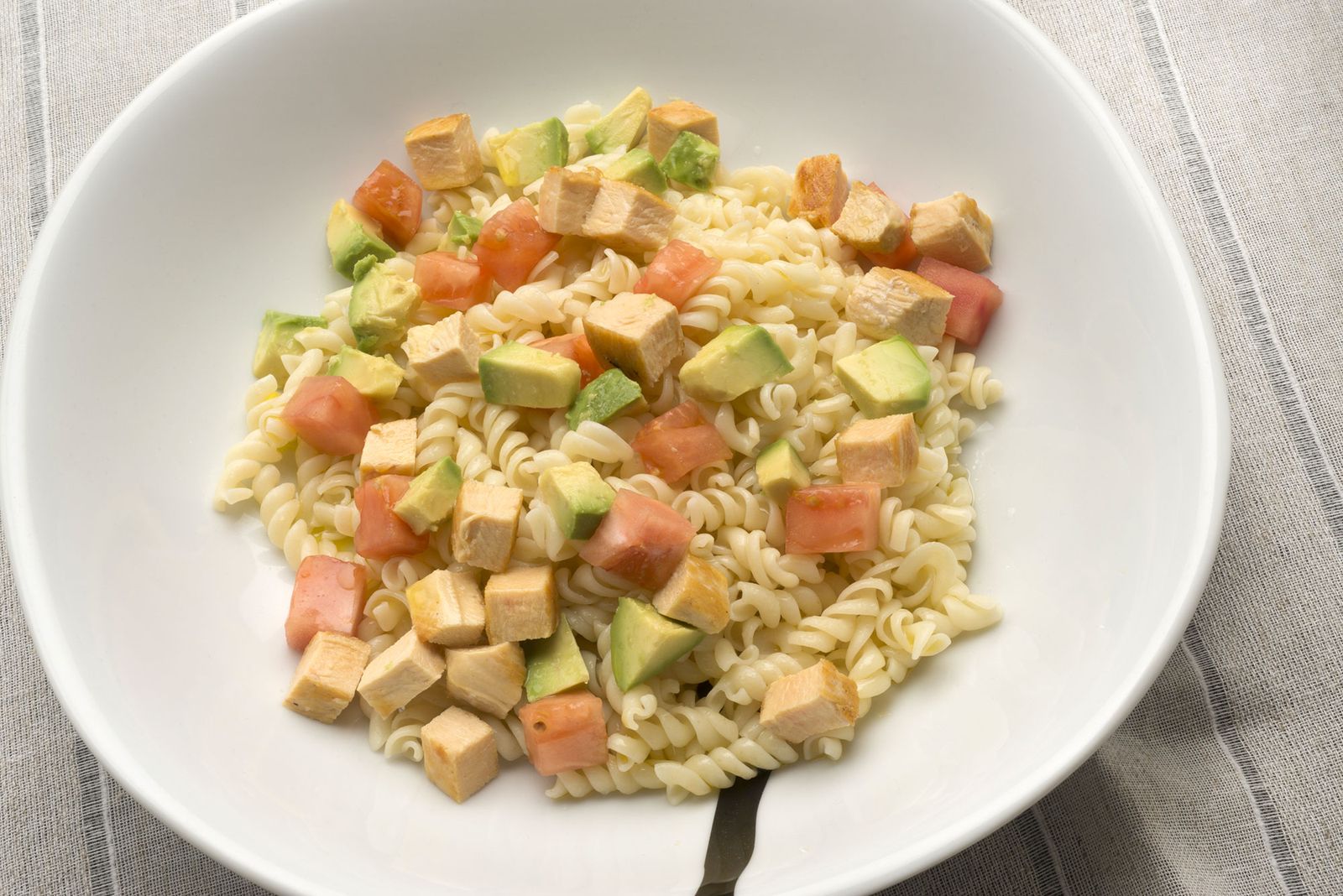 6142 2 Ensalada de pasta y pollo xl