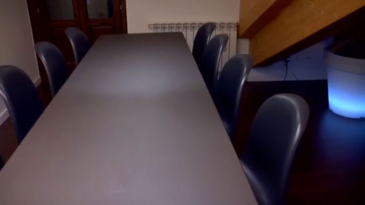 Buhardilla de estilo minimalista comedor