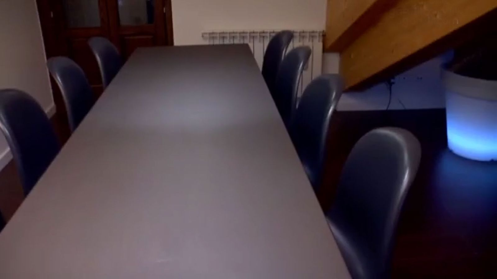 Buhardilla de estilo minimalista comedor