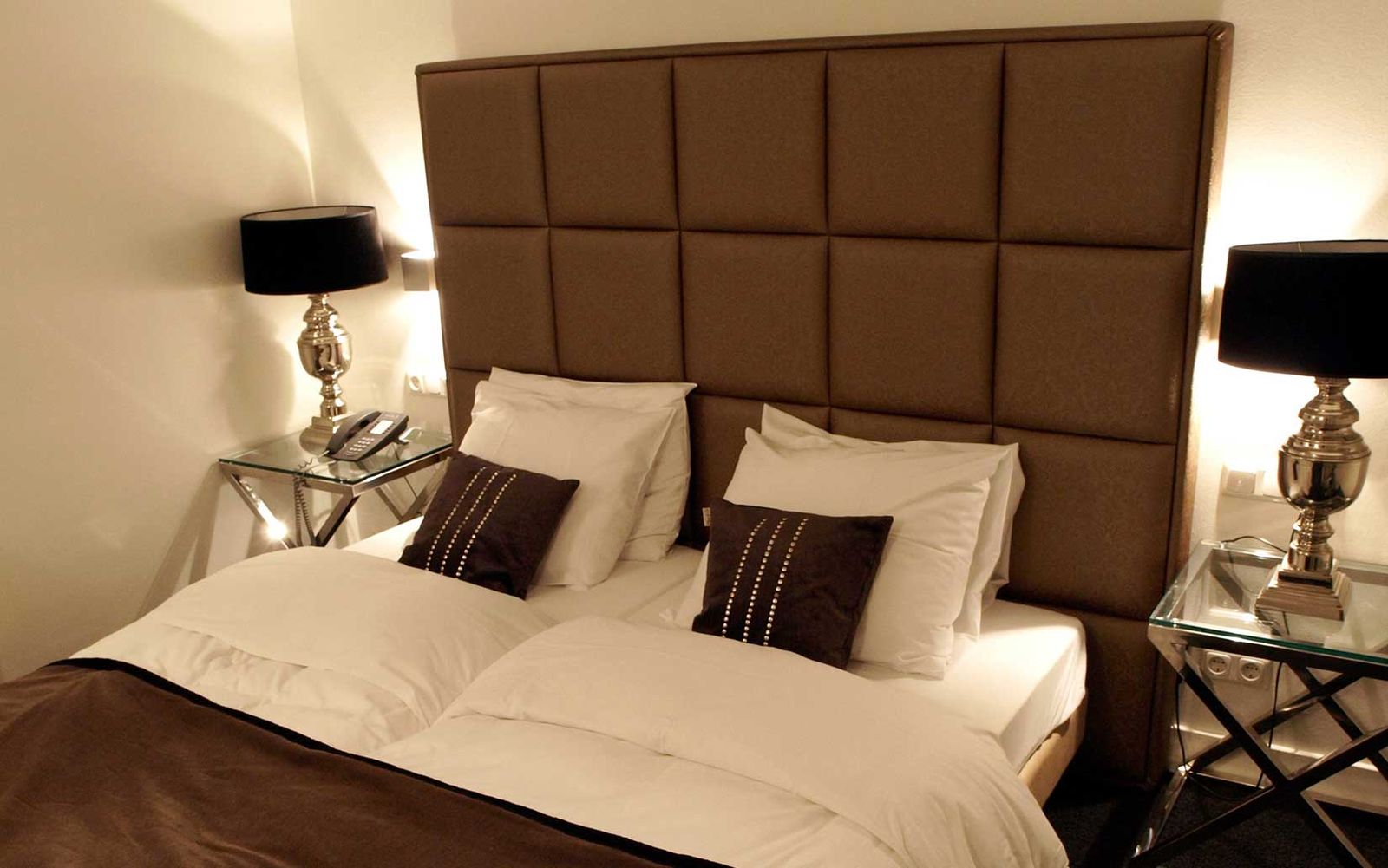 Tonos tierra en decoración dormitorio
