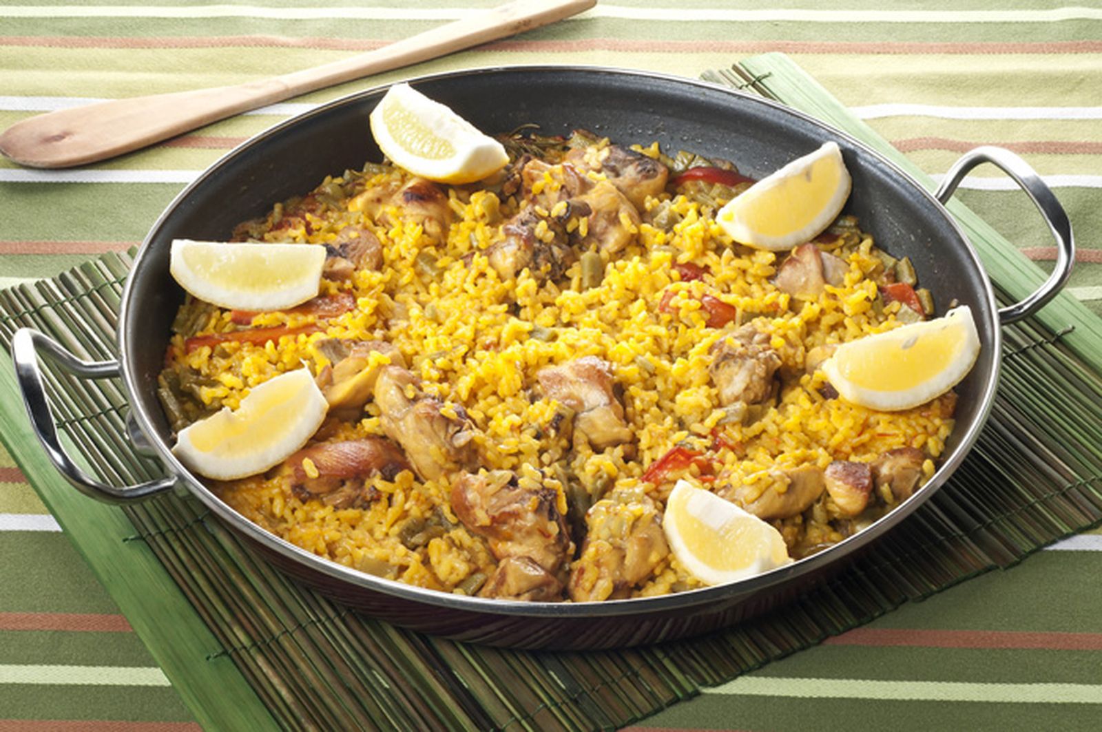 paella carne judias