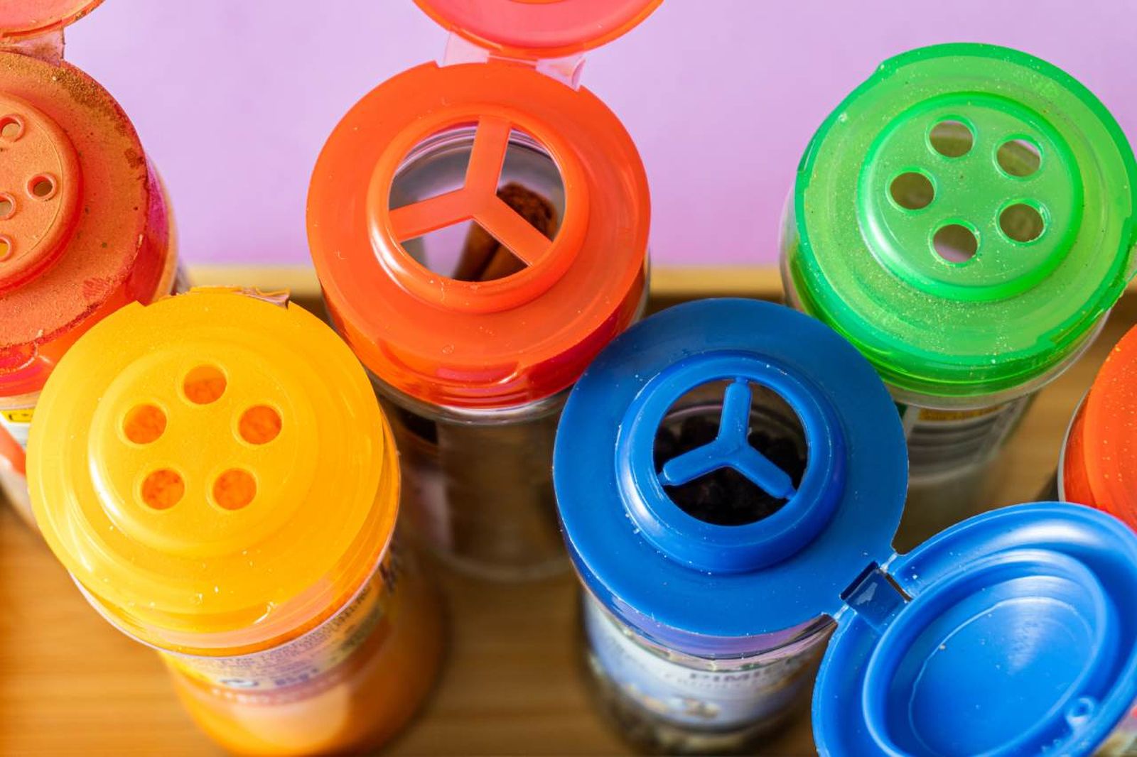 Botes de especias que se pueden reutilizar