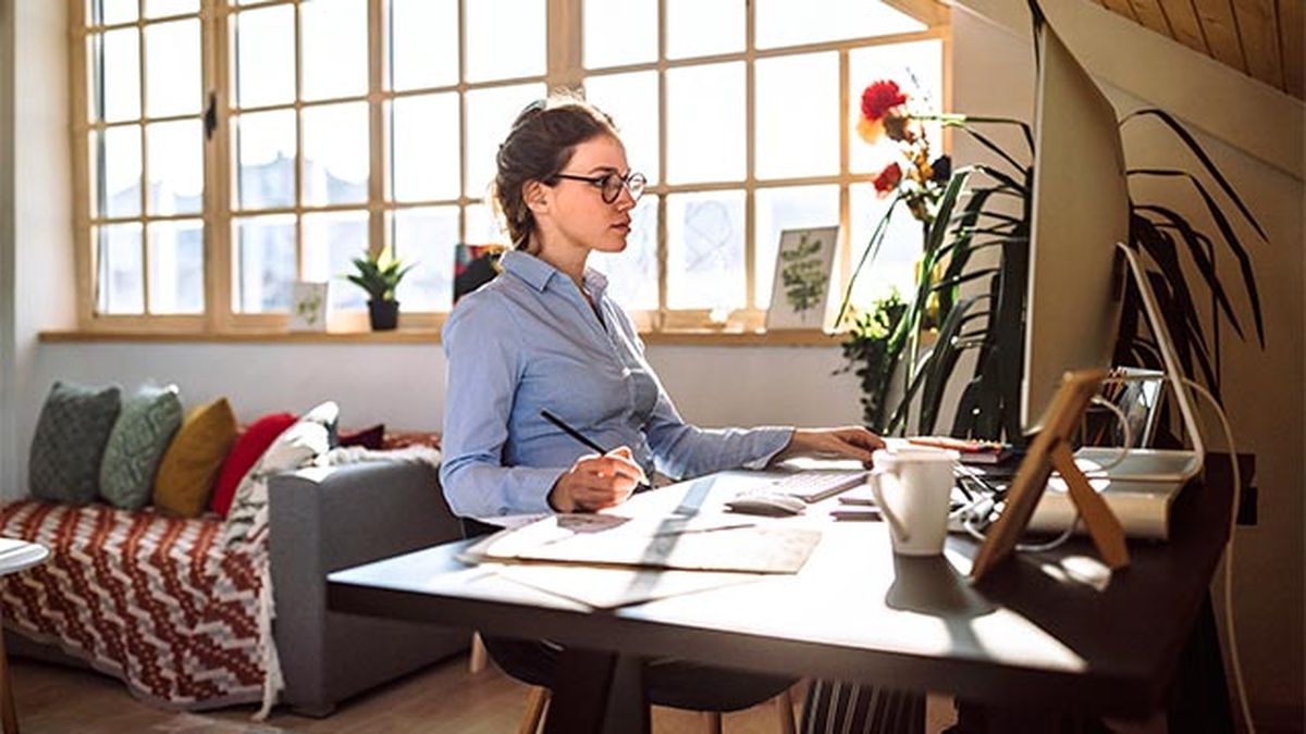 retencion de liquidos sintomas causas y alimentos para combatirla sentado