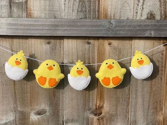 guirnalda de pollitos de fieltro pinterest