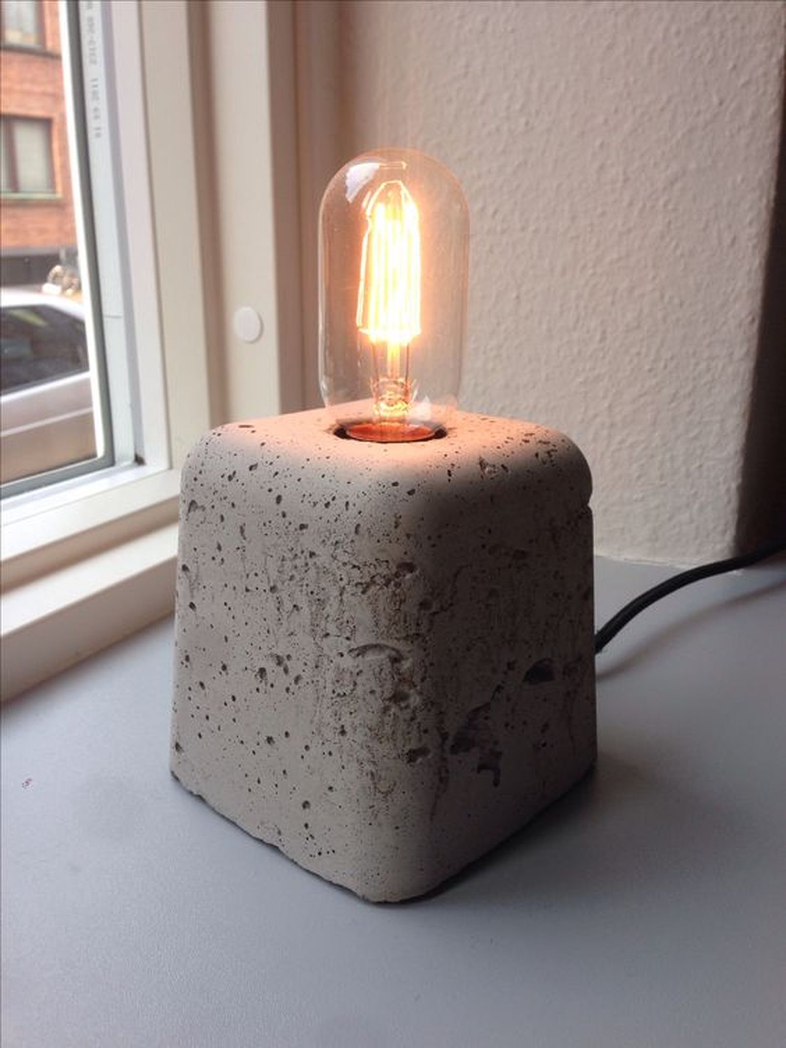 lampara de cemento diy   lampara de mesa