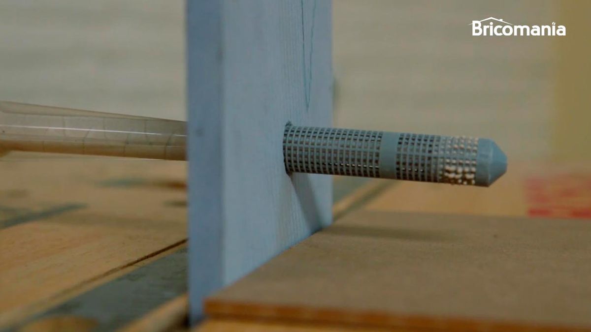 Cómo colocar un taco químico