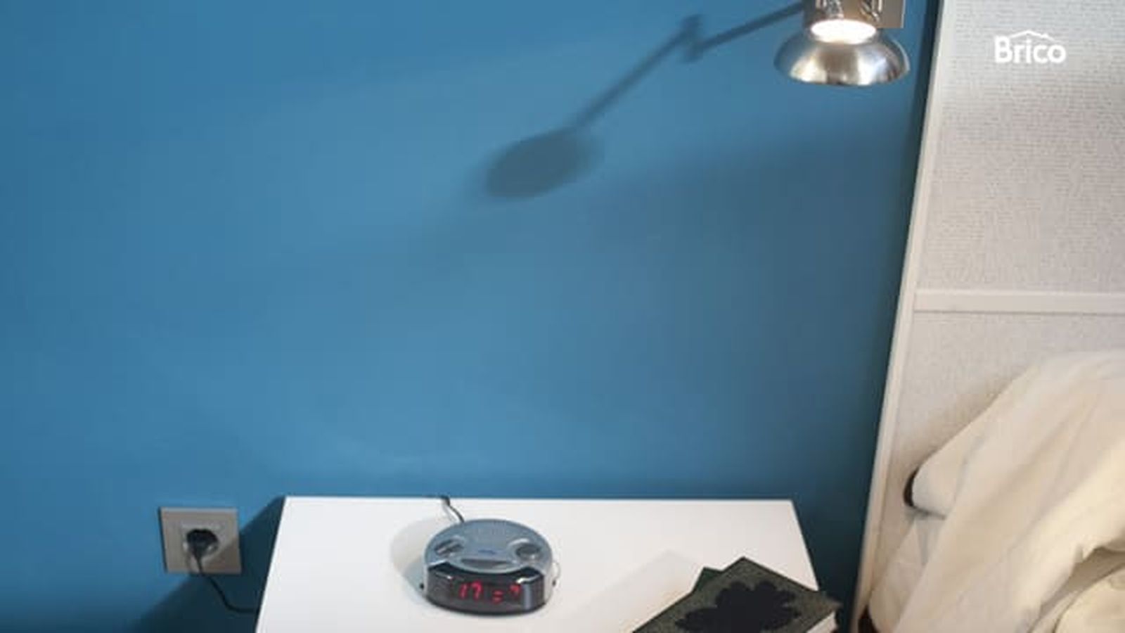 Bricomania 680 como instalar un enchufe y un aplique de pared paso15
