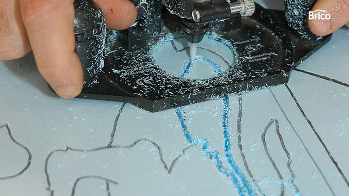 Brico 276 Escudo heraldico paso3