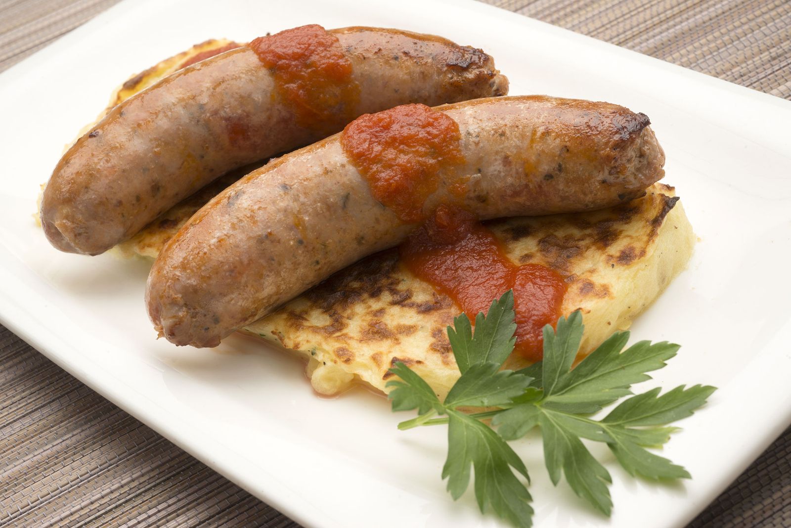 6148 1 Longaniza con pure de patatas y salsa picante xl