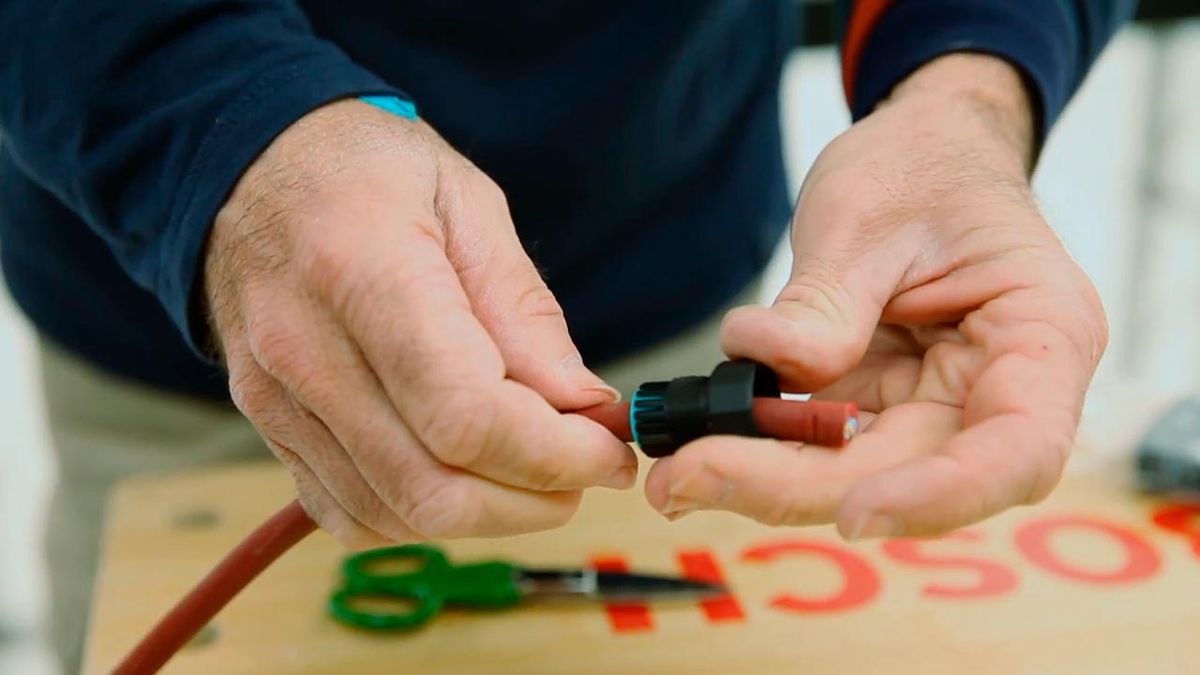 Conector estanco para el exterior o zonas húmedas paso 1