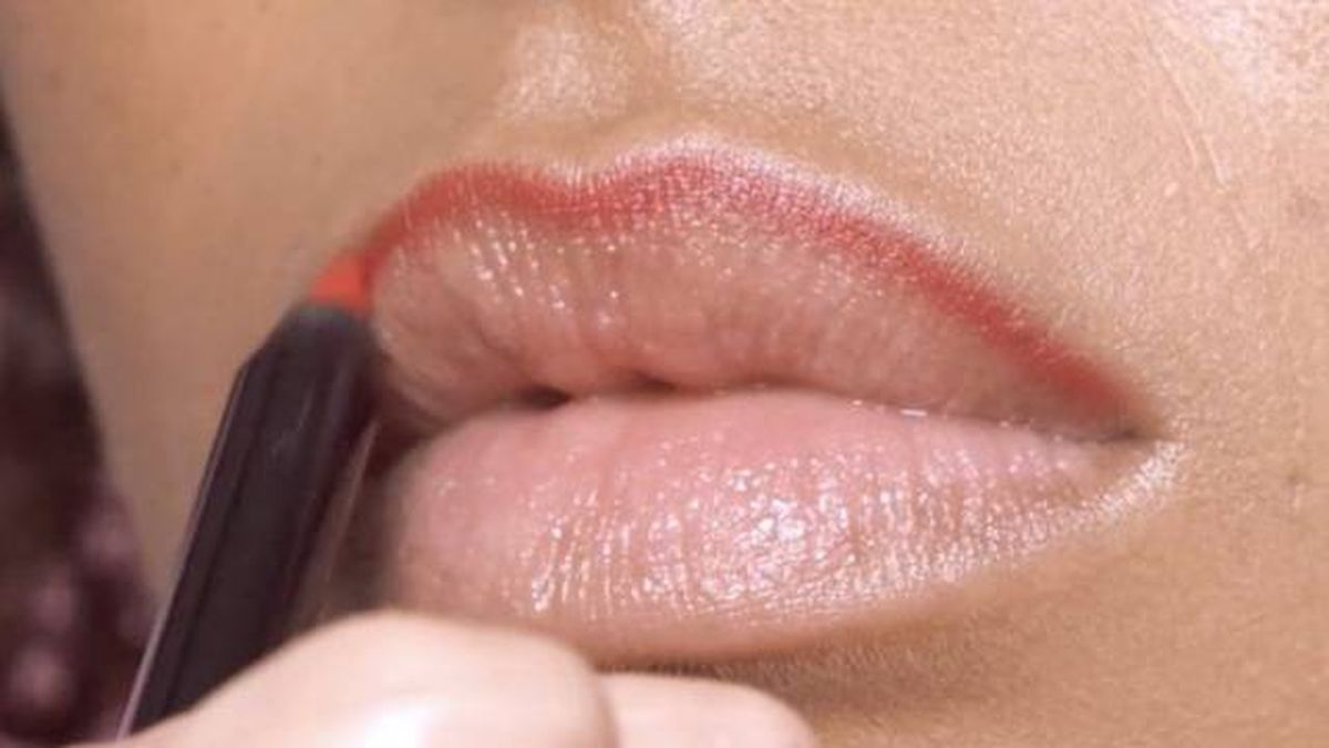 delinear labios pequeños