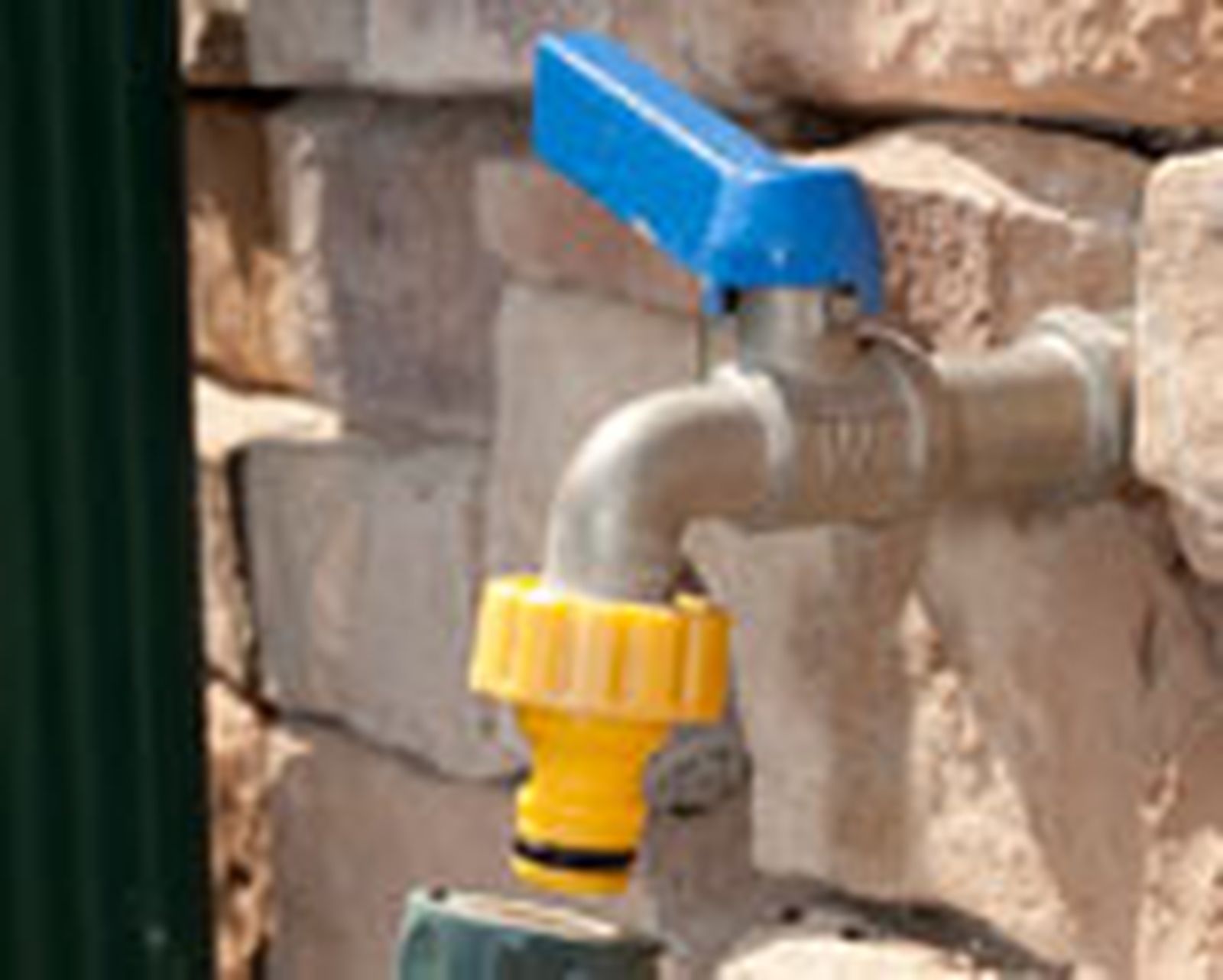 brico 0652 1 instalar ducha para jardin paso 13
