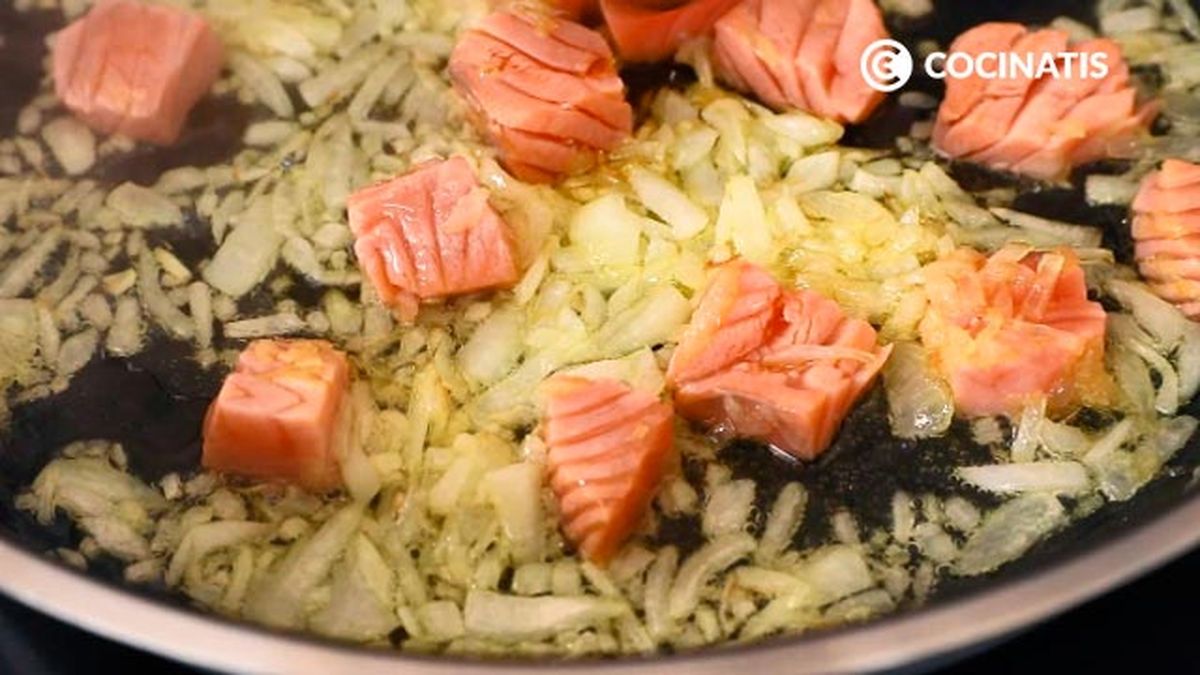 Receta de tiaglatelle con salmón ahumado y perejil  paso 2