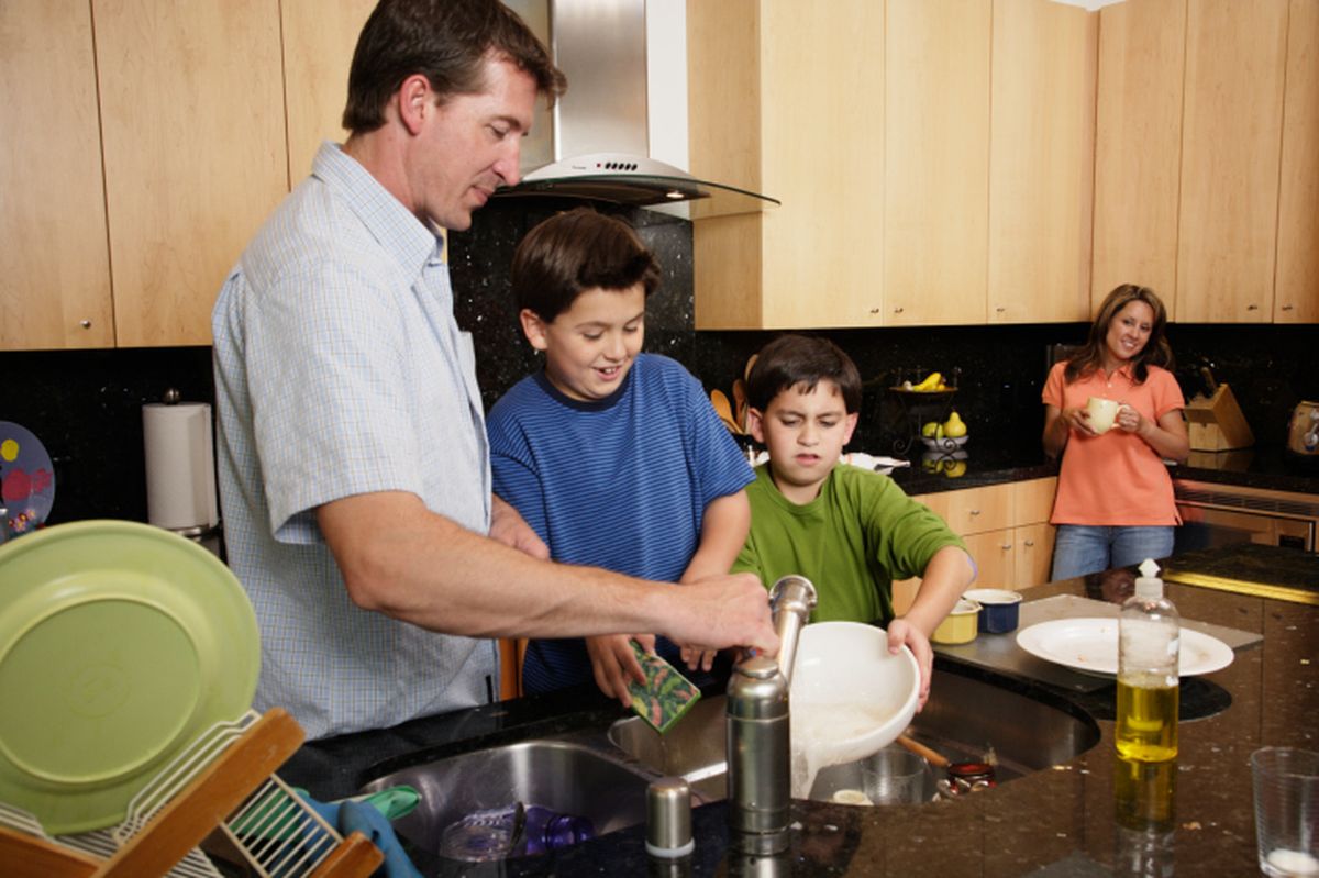 Cómo delegar tareas domésticas