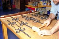 Cabecero de forja y madera paso 9