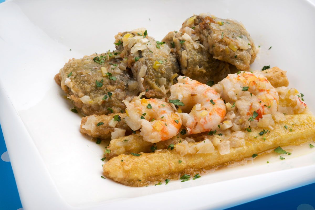 5558 1 Langostinos en salsa con alcachofas y espárragos rebozados (943) xl