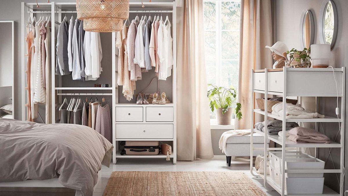 Conoce las ventajas e inconvenientes de los armarios sin puertas 1