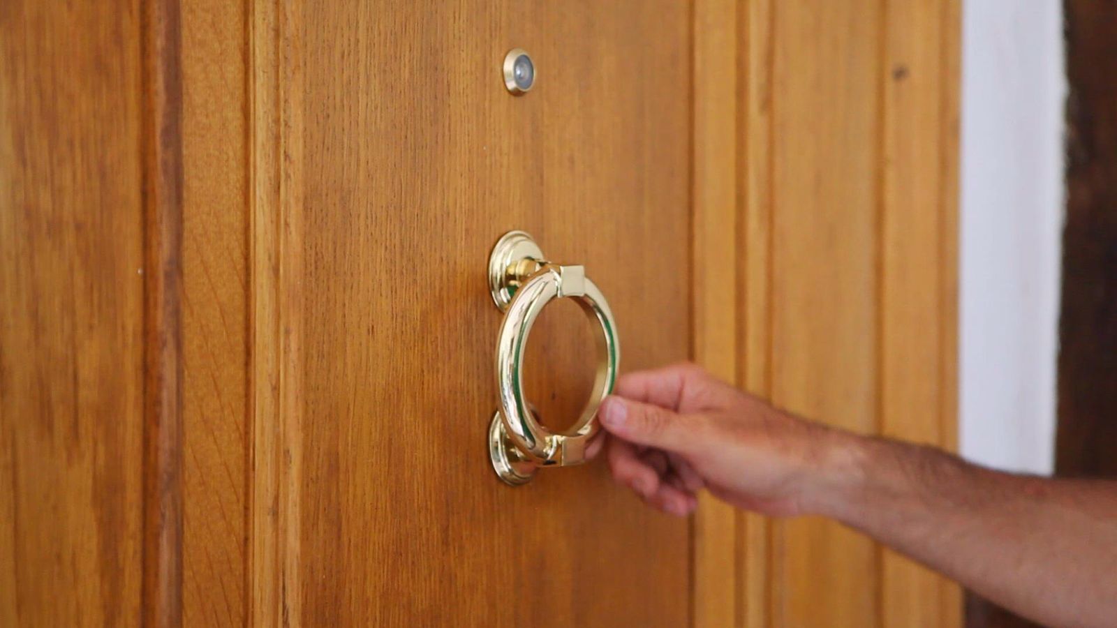 BRIC0_801_instalar una aldaba paso8