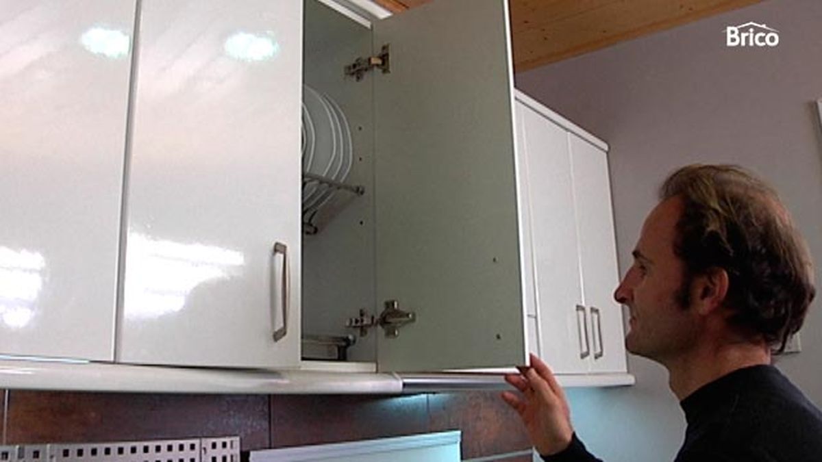 Retenedores para bisagras paso 8