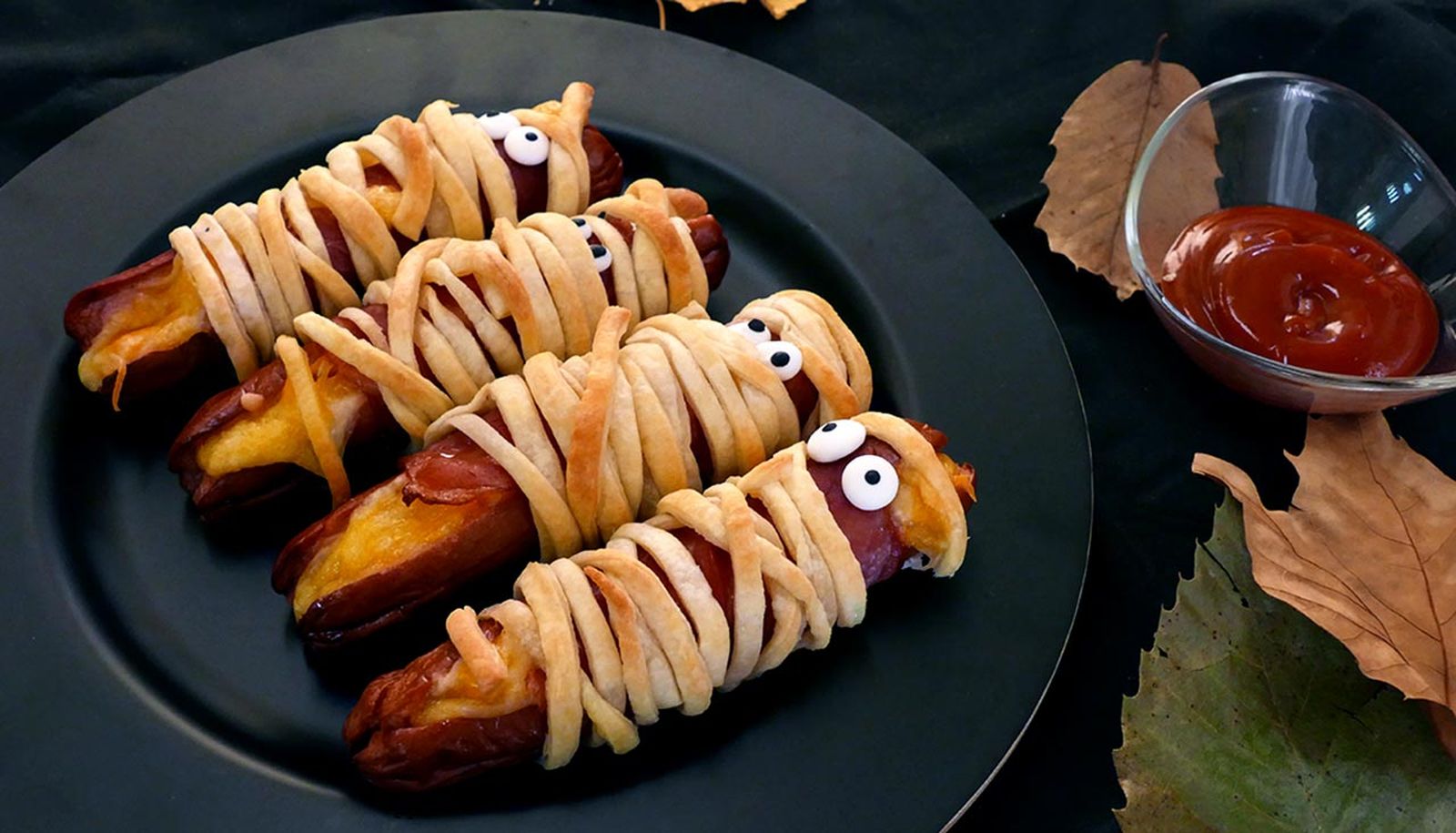 Salchichas momia para Halloween