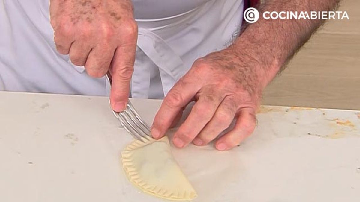 empanadillas dulces rellenas de arandanos receta horno postre facil karlos arguinano KARL67880321 paso2