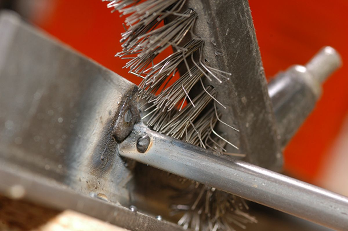 Barandilla con perfiles metálicos paso 7