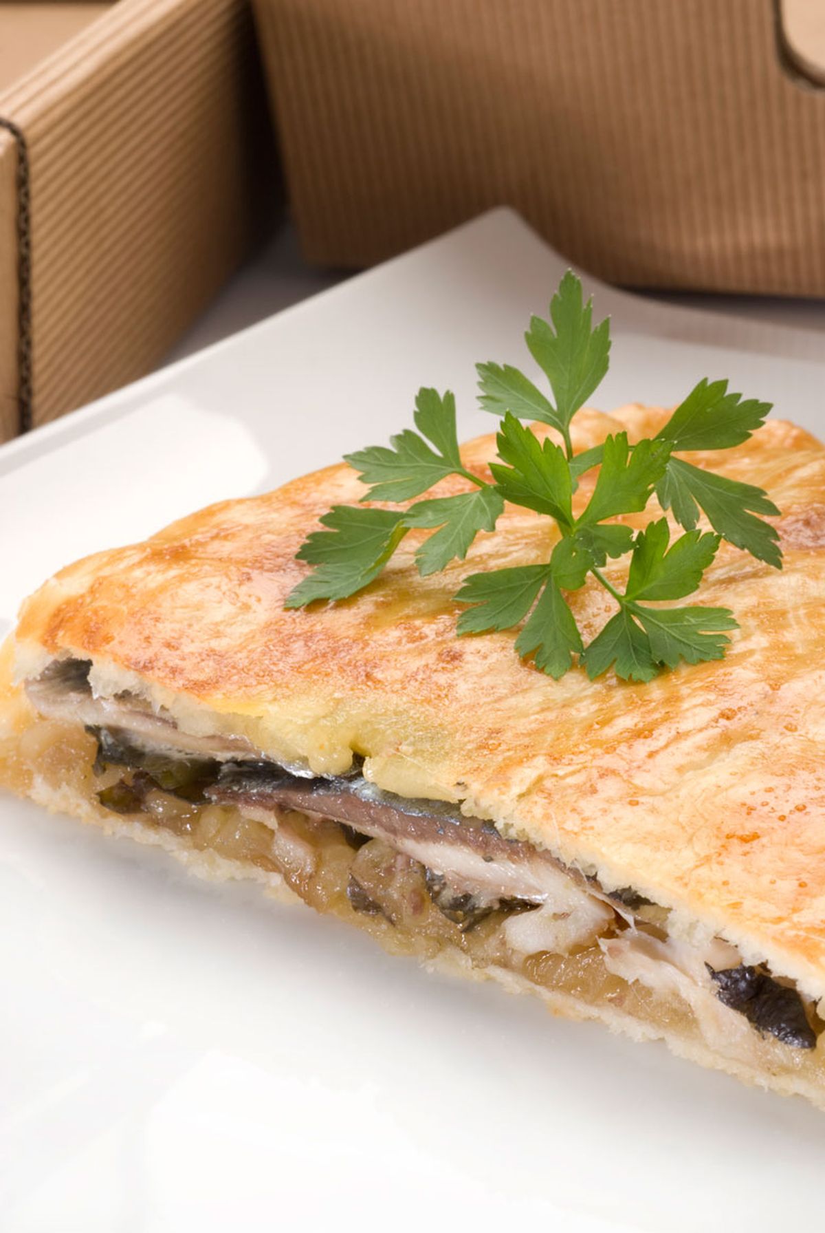 Empanada de sardinas con algas