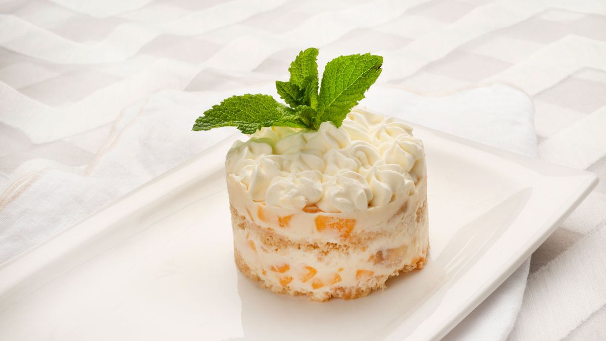 tarta helada frutas editorial