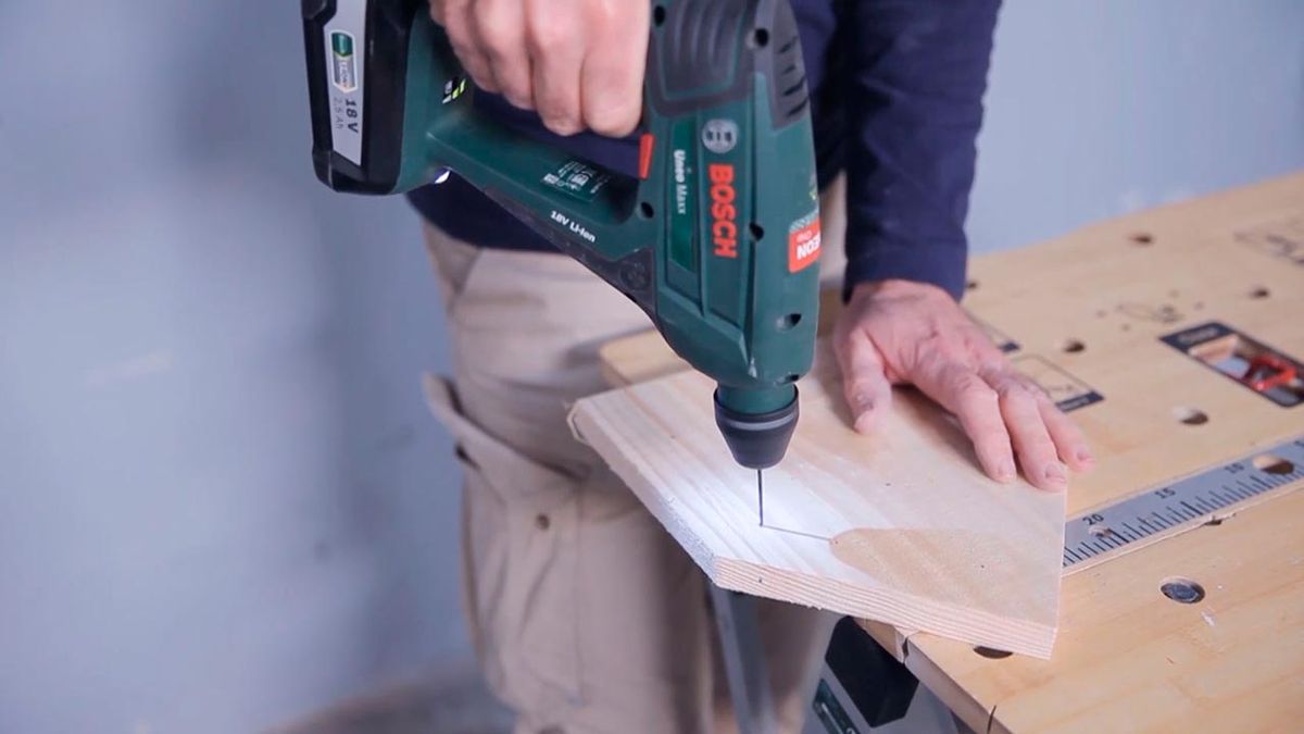 Cómo hacer un cuelga llaves con forma de casa paso 2