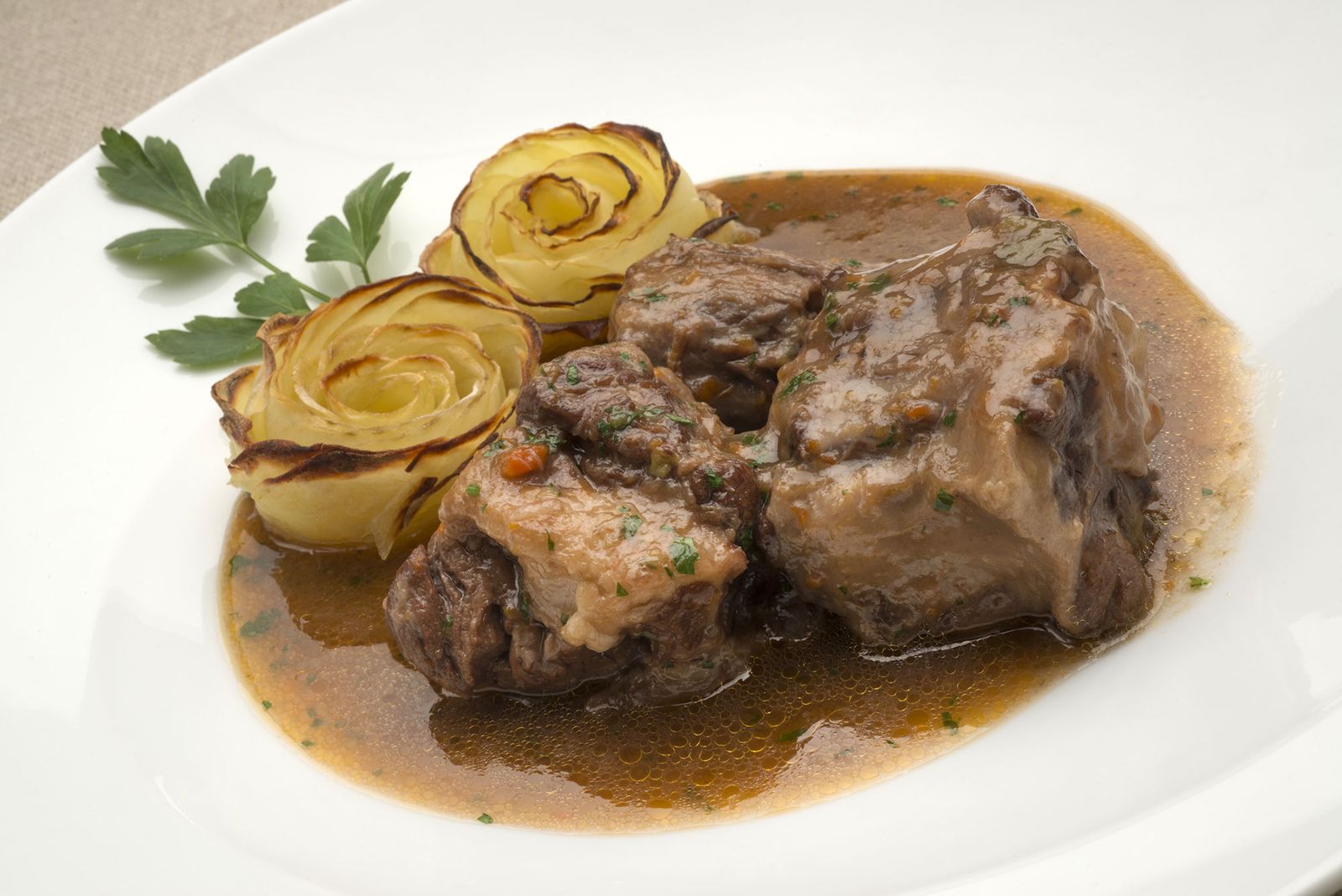 6136 1 Rabo en salsa de vino tinto y chocolate xl