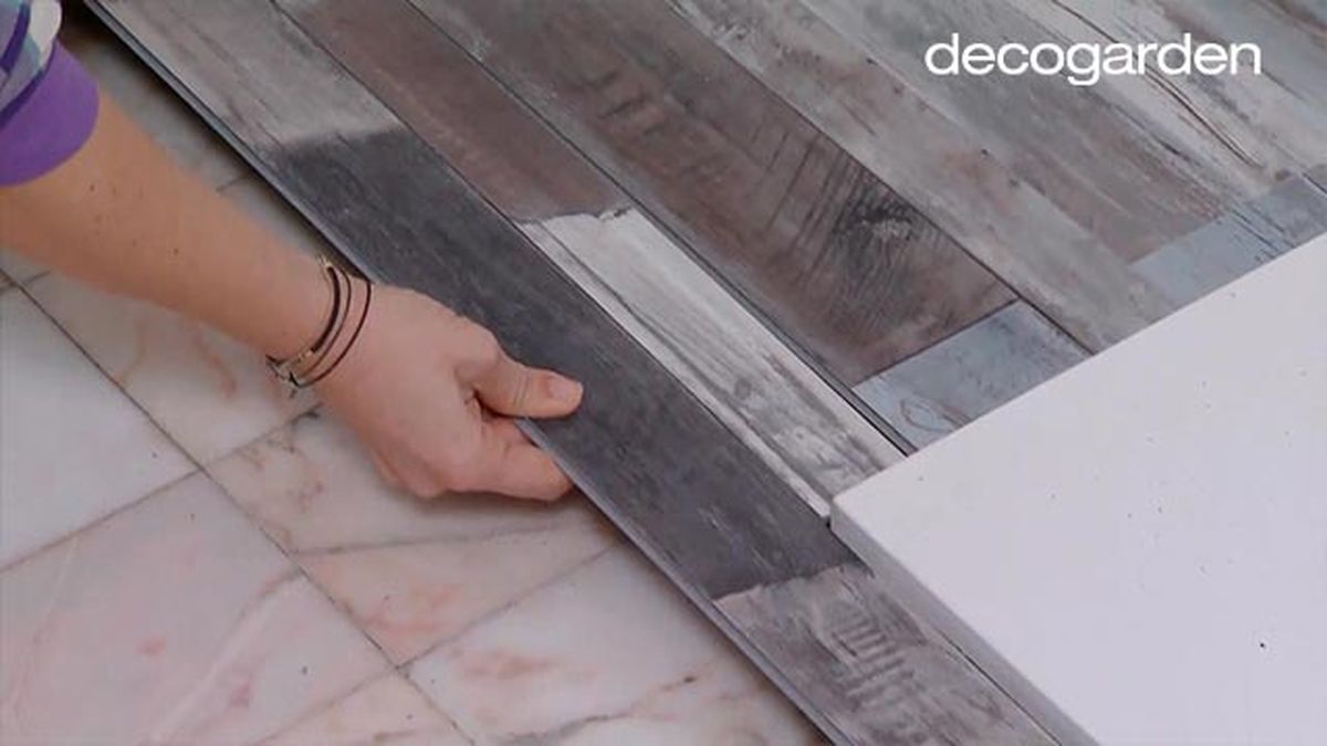 Decogarden 686 Colocar lamas pvc suelo bano paso6