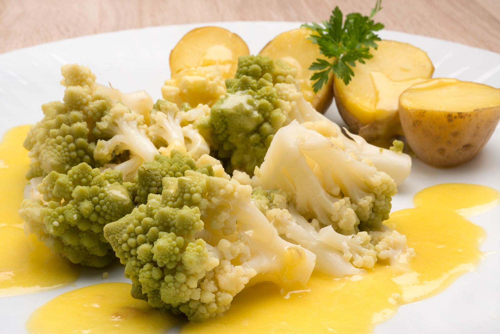 5714 1 Romanesco con patatas y alioli (1099) xl