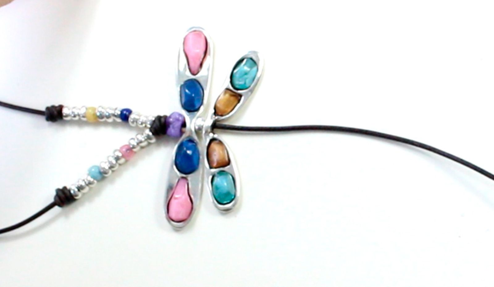 como hacer collar libelula paso6