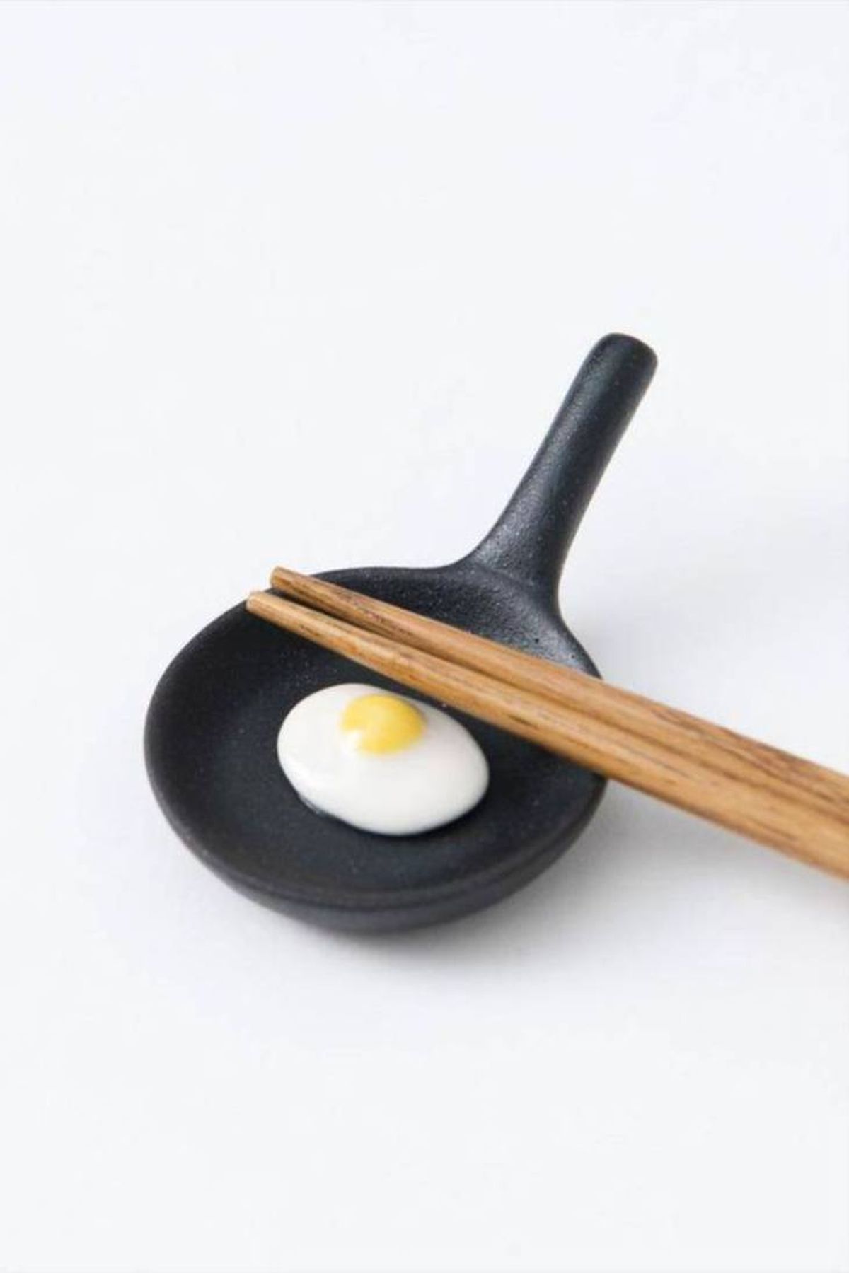 reposapalillos sarten huevo frito palillos chinos pinterest musubi kiln